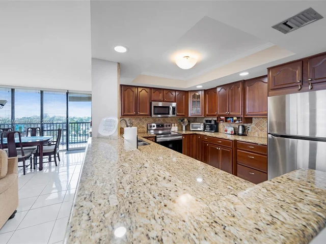 2017 S Ocean Dr # 610, Hallandale Beach FL 33009