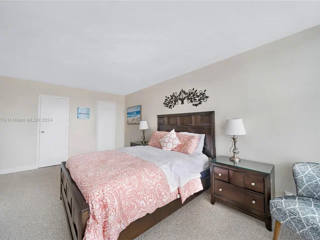 2017 S Ocean Dr # 610, Hallandale Beach FL 33009