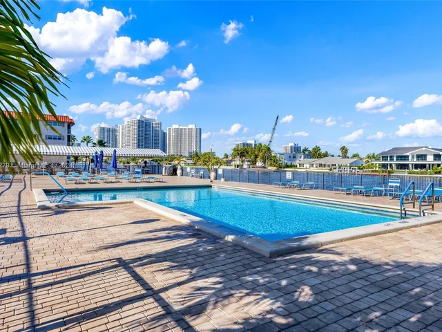 2017 S Ocean Dr # 610, Hallandale Beach FL 33009