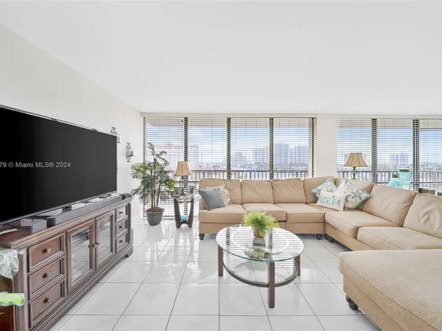 2017 S Ocean Dr # 610, Hallandale Beach FL 33009