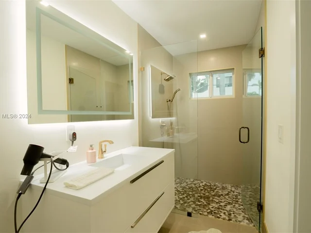 1353 Van Buren St, Hollywood FL 33019