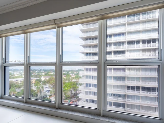 4010 Galt Ocean Dr # 914, Fort Lauderdale FL 33308