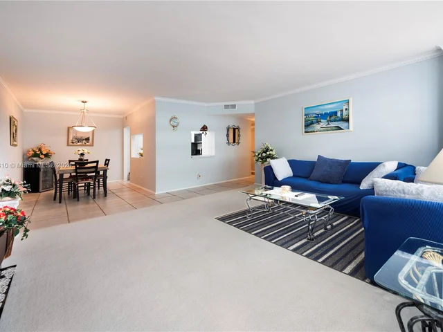 4010 Galt Ocean Dr # 914, Fort Lauderdale FL 33308