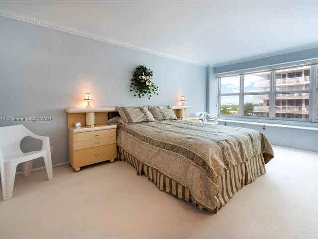 4010 Galt Ocean Dr # 914, Fort Lauderdale FL 33308