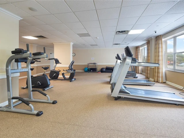 4010 Galt Ocean Dr # 914, Fort Lauderdale FL 33308