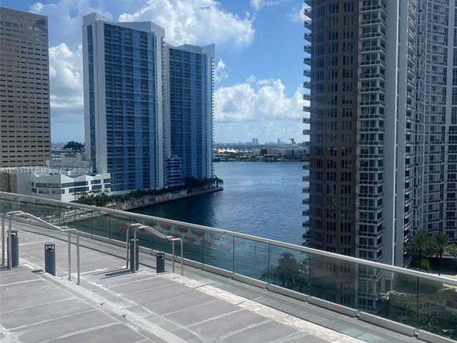 475 Brickell Ave # 5508, Miami FL 33131