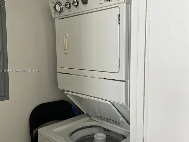 475 Brickell Ave # 5508, Miami FL 33131