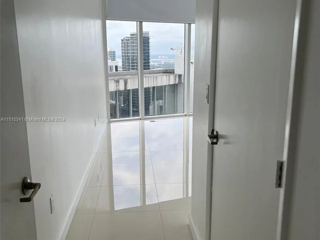 475 Brickell Ave # 5508, Miami FL 33131