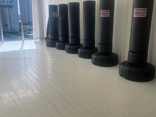 475 Brickell Ave # 5508, Miami FL 33131