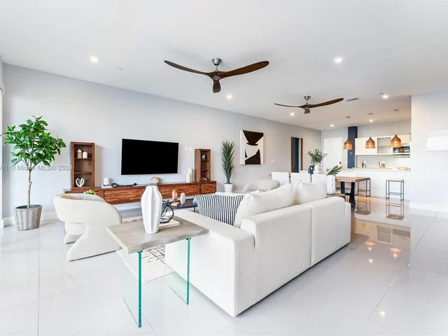 1025 NE 18th Ave # 306, Fort Lauderdale FL 33304