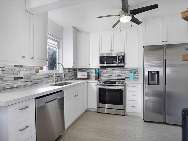 2447 Garland Cir # 196, Hollywood FL 33021