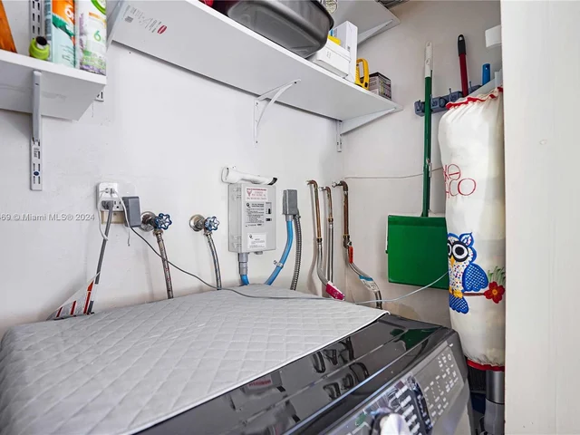 2447 Garland Cir # 196, Hollywood FL 33021