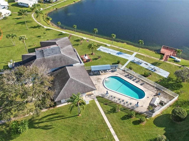 2447 Garland Cir # 196, Hollywood FL 33021