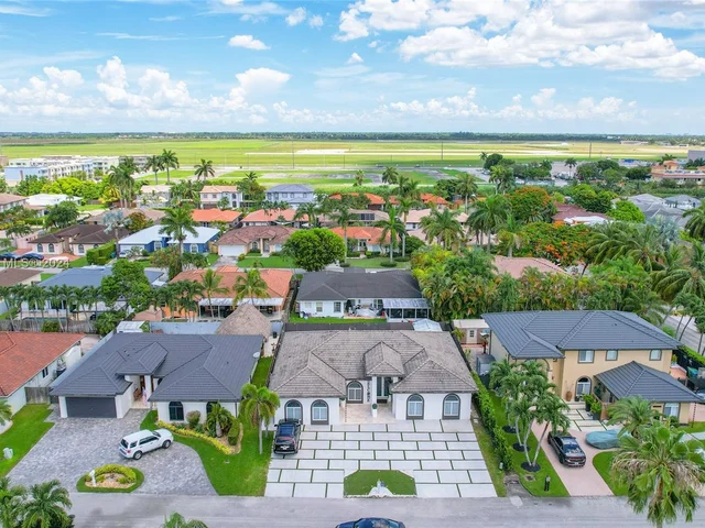 15235 SW 140th St, Miami FL 33196