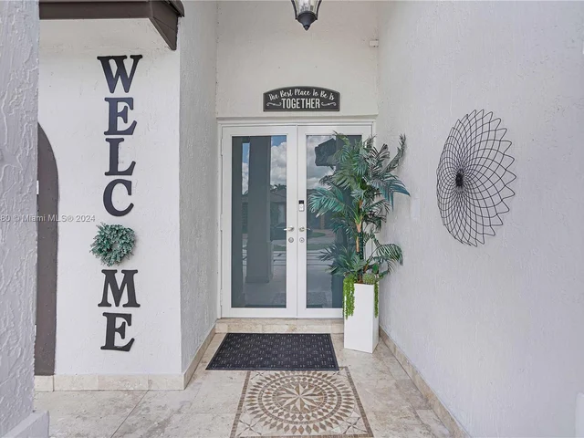 15235 SW 140th St, Miami FL 33196