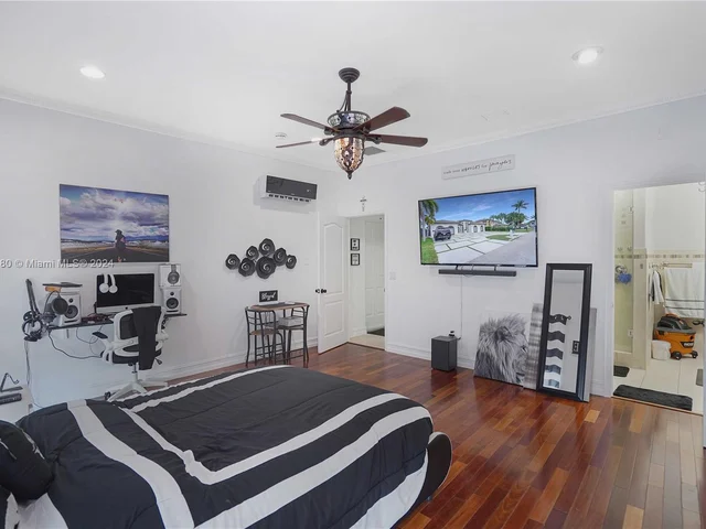 15235 SW 140th St, Miami FL 33196