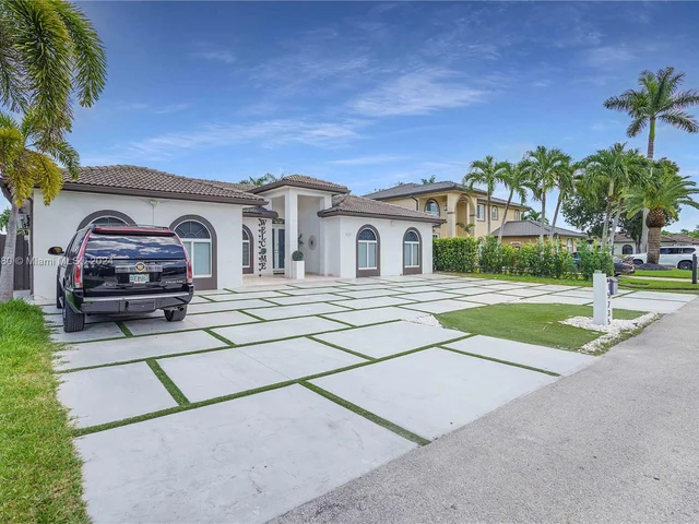 15235 SW 140th St, Miami FL 33196