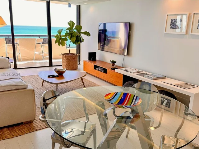 2555 Collins Ave # 2105, Miami Beach FL 33140