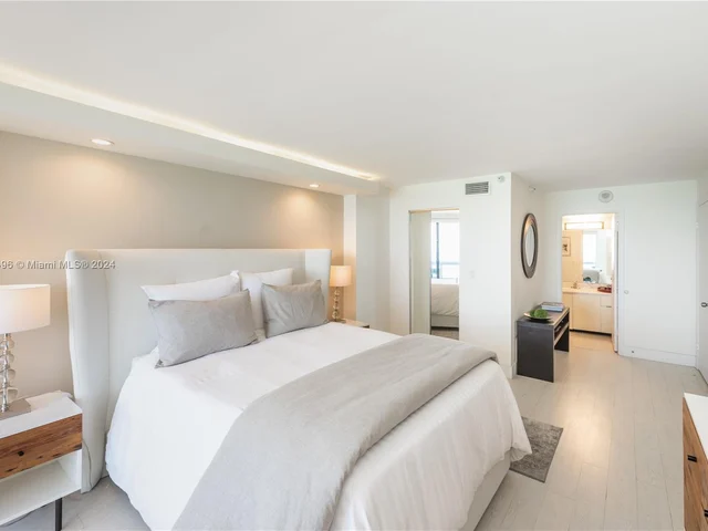 2555 Collins Ave # 2105, Miami Beach FL 33140