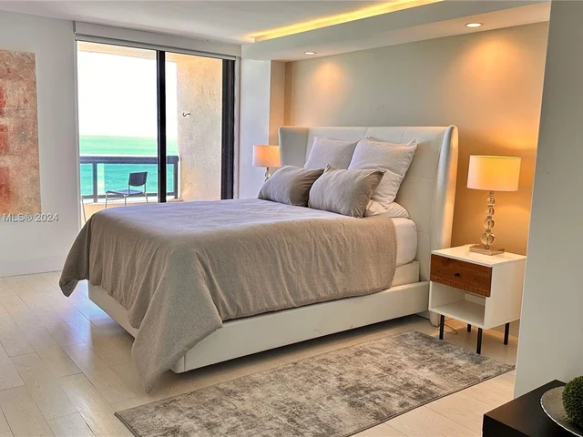 2555 Collins Ave # 2105, Miami Beach FL 33140