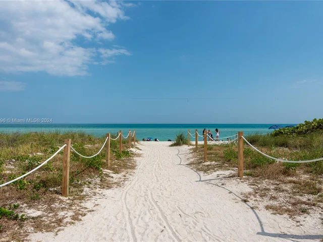 2555 Collins Ave # 2105, Miami Beach FL 33140