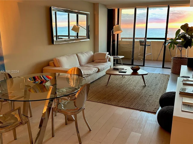 2555 Collins Ave # 2105, Miami Beach FL 33140