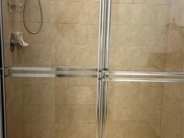 3001 NE 185th St # 225, Aventura FL 33180