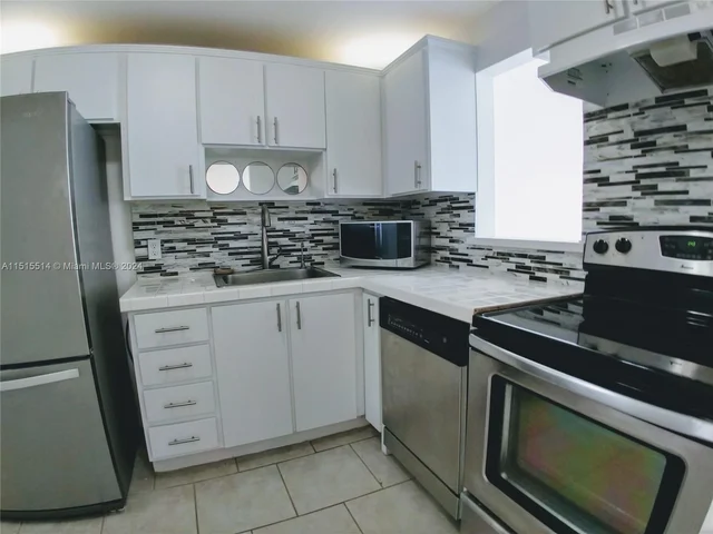 1228 West Ave # 405, Miami Beach FL 33139