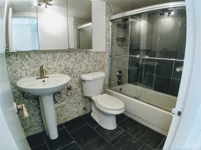 1228 West Ave # 405, Miami Beach FL 33139