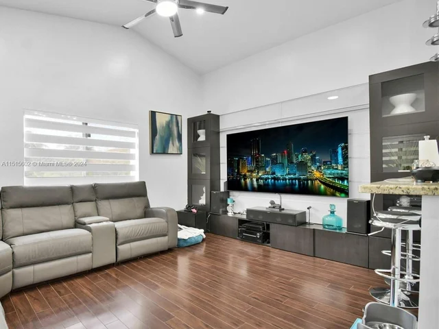 13236 SW 52nd St, Miramar FL 33027