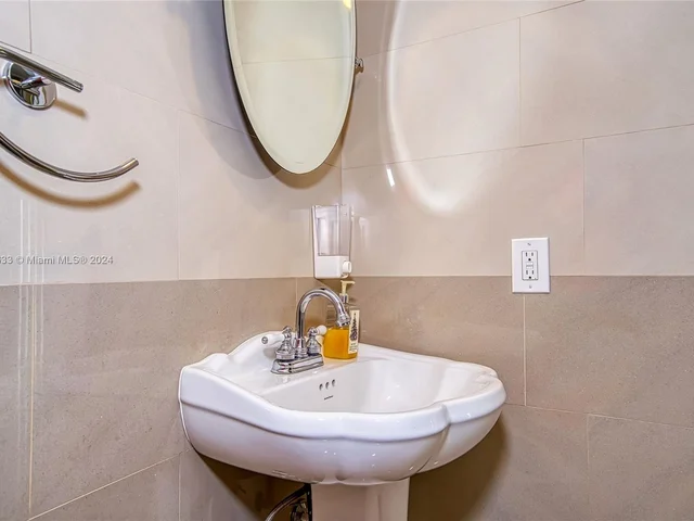 200 178th Dr # 603, Sunny Isles Beach FL 33160