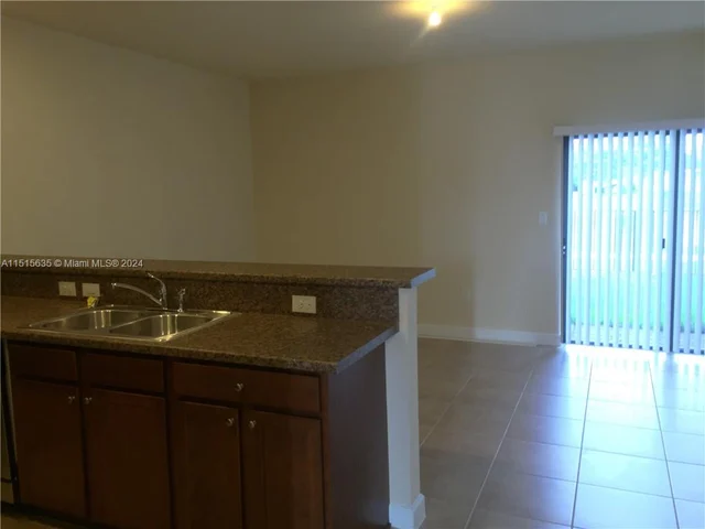 484 SE 32 Ave, Homestead FL 33033