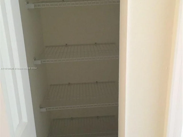 484 SE 32 Ave, Homestead FL 33033