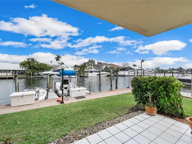 1777 SE 15th St # 122, Fort Lauderdale FL 33316