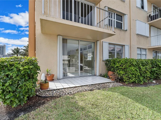 1777 SE 15th St # 122, Fort Lauderdale FL 33316