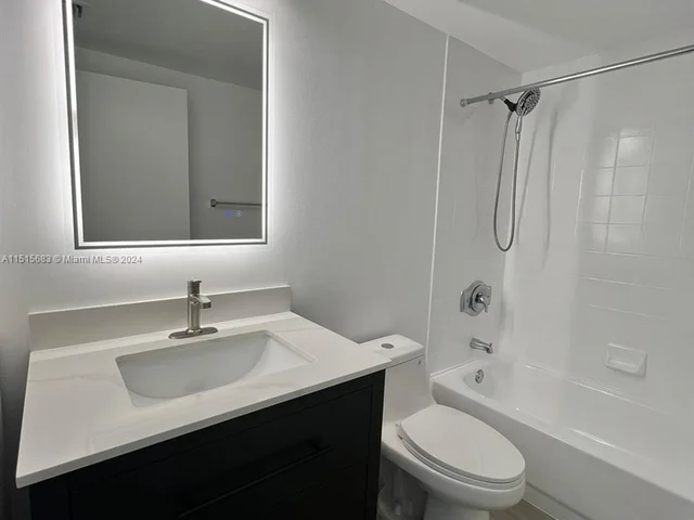 701 Brickell Key Blvd # 2401, Miami FL 33131