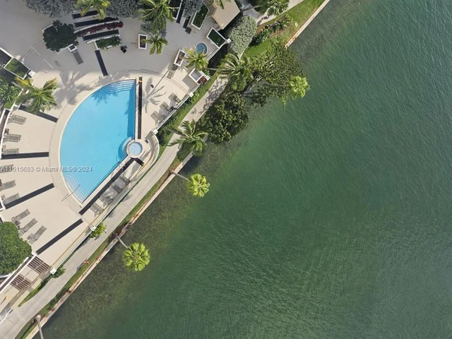 701 Brickell Key Blvd # 2401, Miami FL 33131