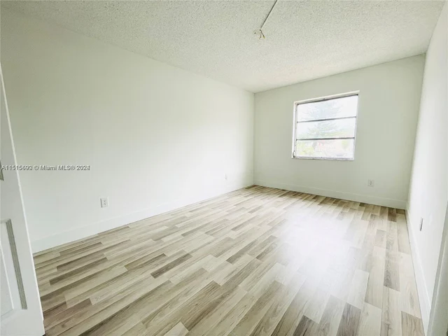 4026 Inverrary Dr # 8A, Lauderhill FL 33319