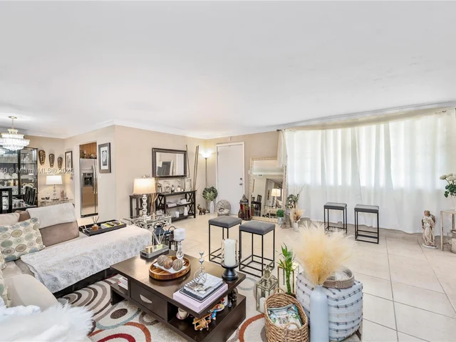 11960 NE 19th Dr # 17, North Miami FL 33181