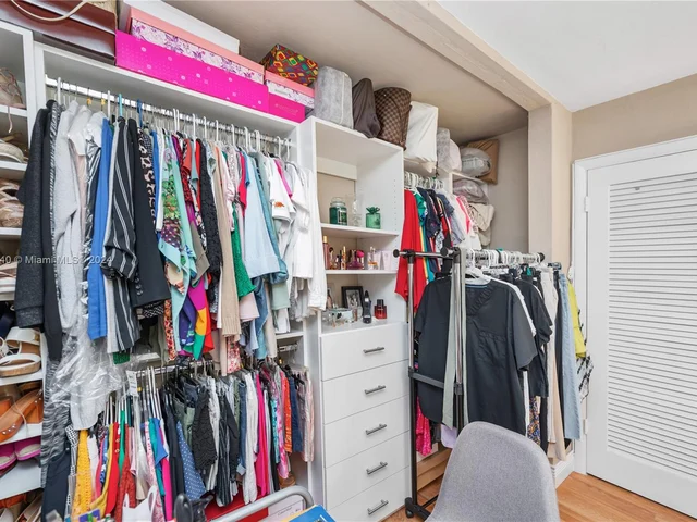 11960 NE 19th Dr # 17, North Miami FL 33181