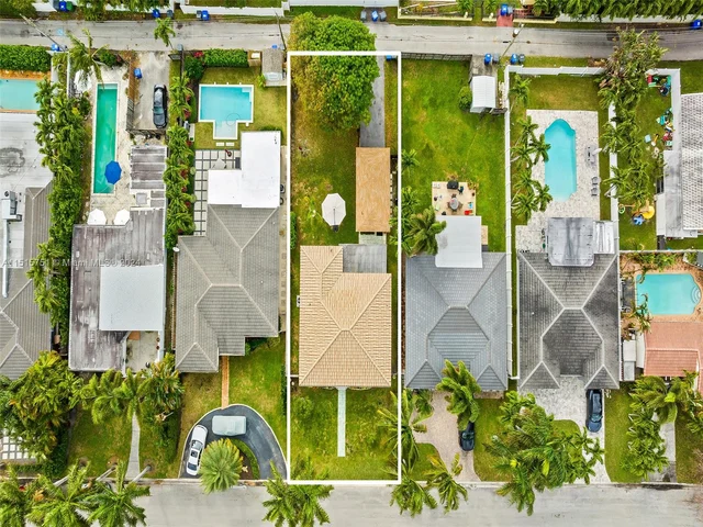 1238 Lincoln St, Hollywood FL 33019