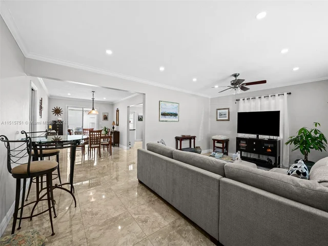 1238 Lincoln St, Hollywood FL 33019