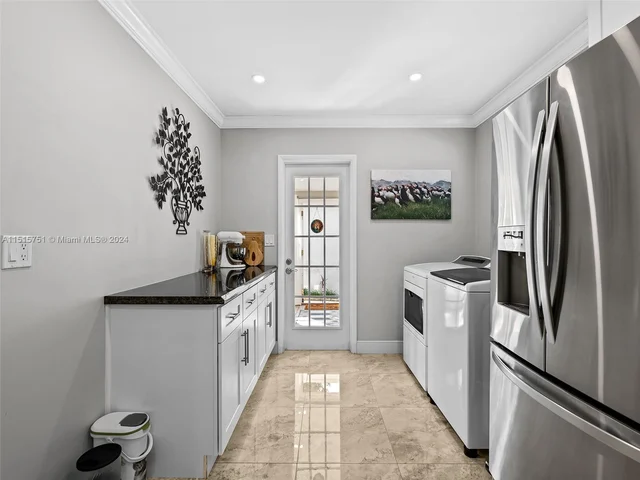 1238 Lincoln St, Hollywood FL 33019