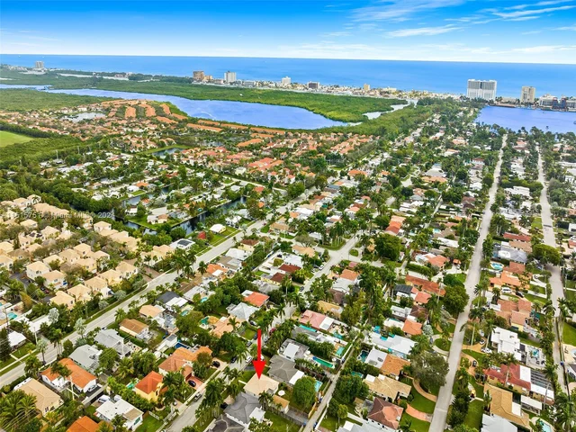 1238 Lincoln St, Hollywood FL 33019