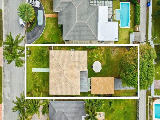 1238 Lincoln St, Hollywood FL 33019