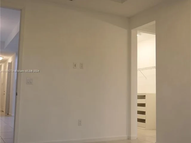 365 NW 33rd Ln, Pompano Beach FL 33069