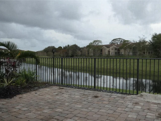 365 NW 33rd Ln, Pompano Beach FL 33069