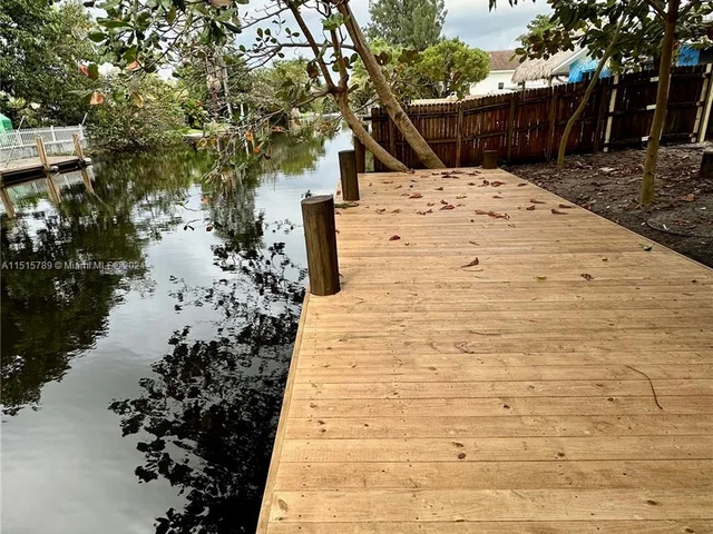 1997 SW 28th Ave, Fort Lauderdale FL 33312