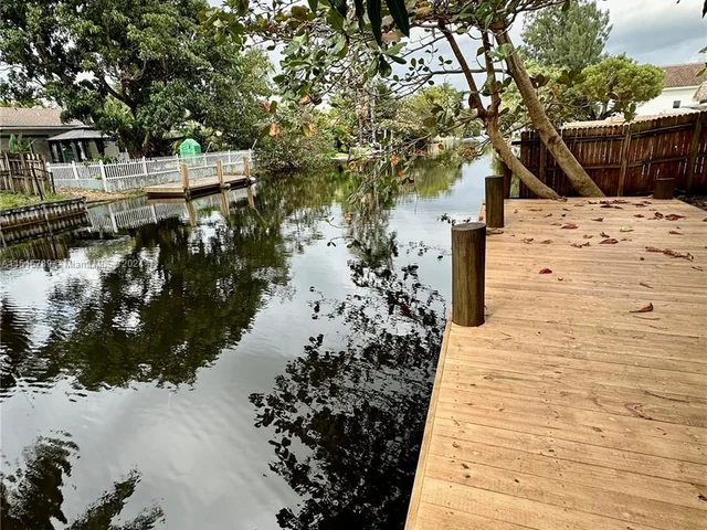 1997 SW 28th Ave, Fort Lauderdale FL 33312