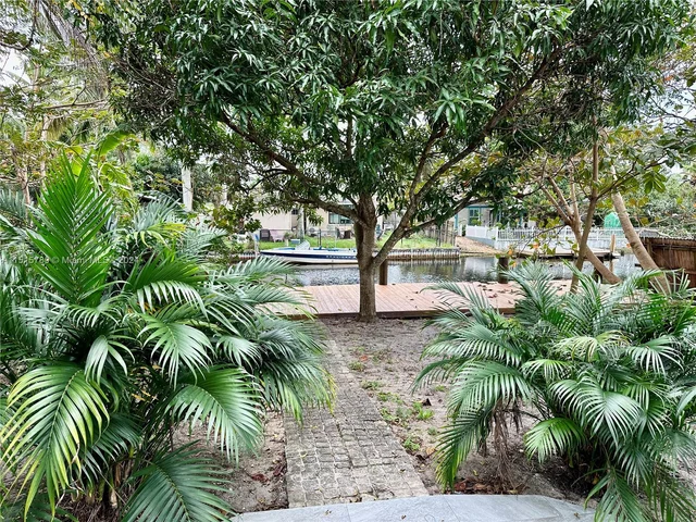 1997 SW 28th Ave, Fort Lauderdale FL 33312